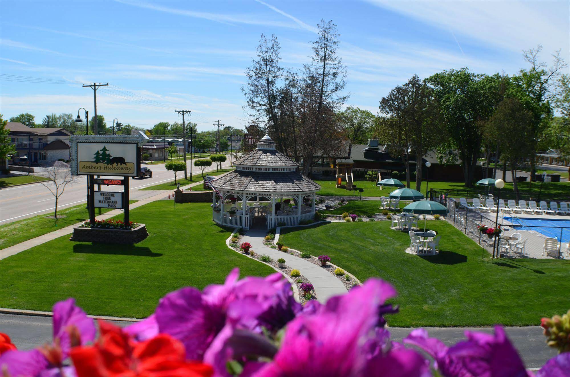 Amber'S Inn And Suites Wisconsin Dells Bagian luar foto